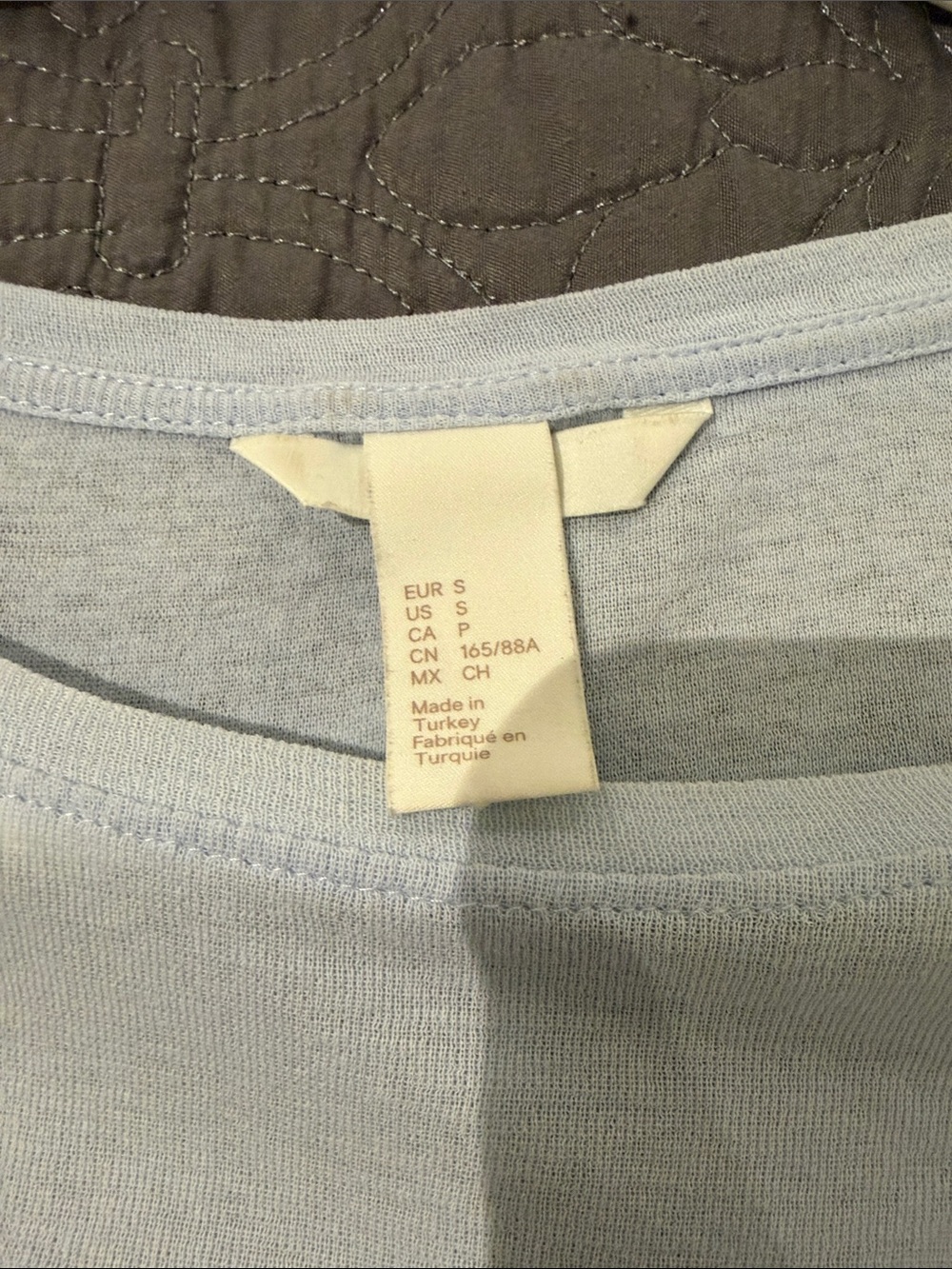 H&M Light Blue Ruffle Sleeve Tee - Picture 2 of 2